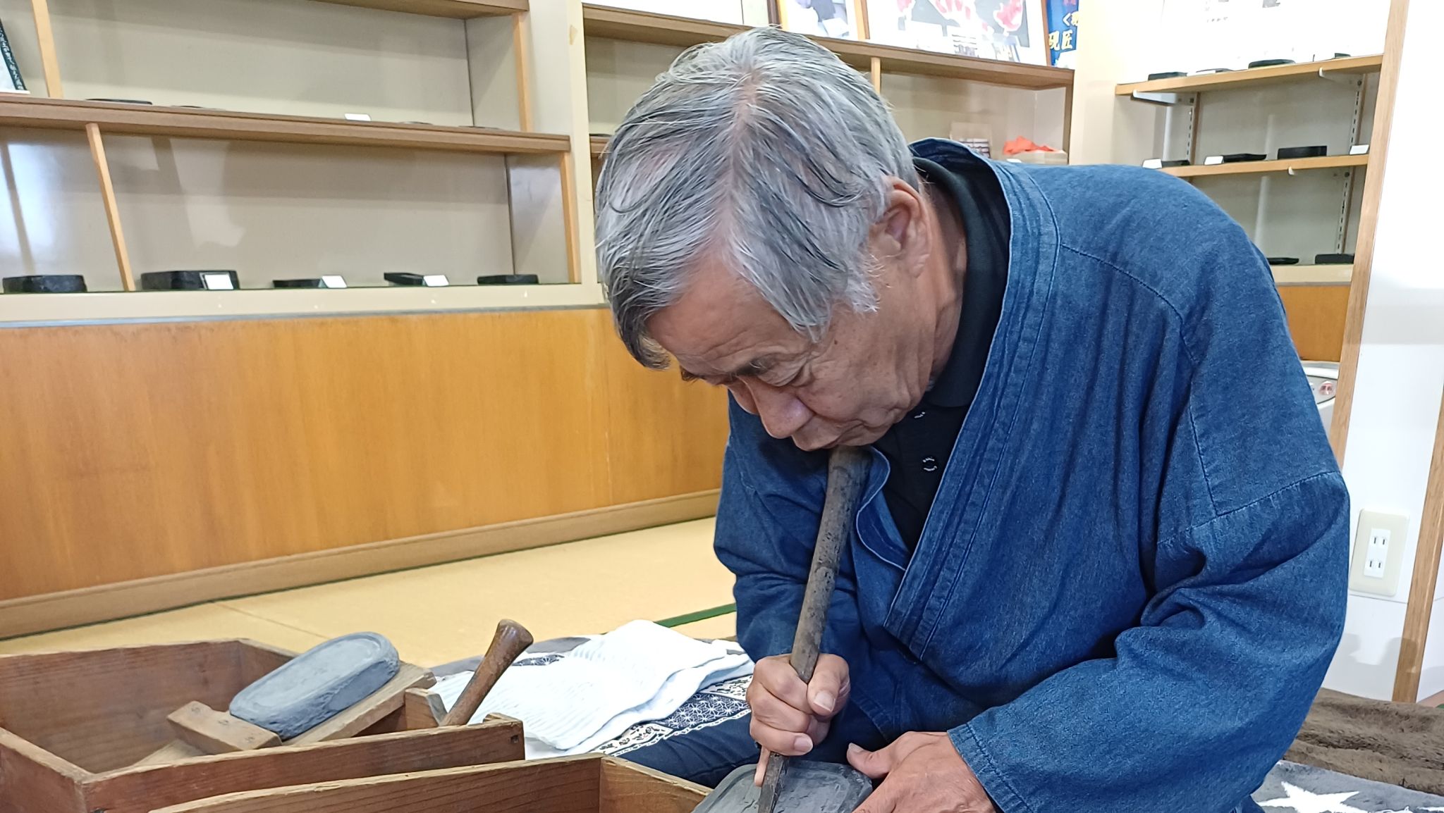 KALIGRAFIE A TUŠOVÁ MALBA 