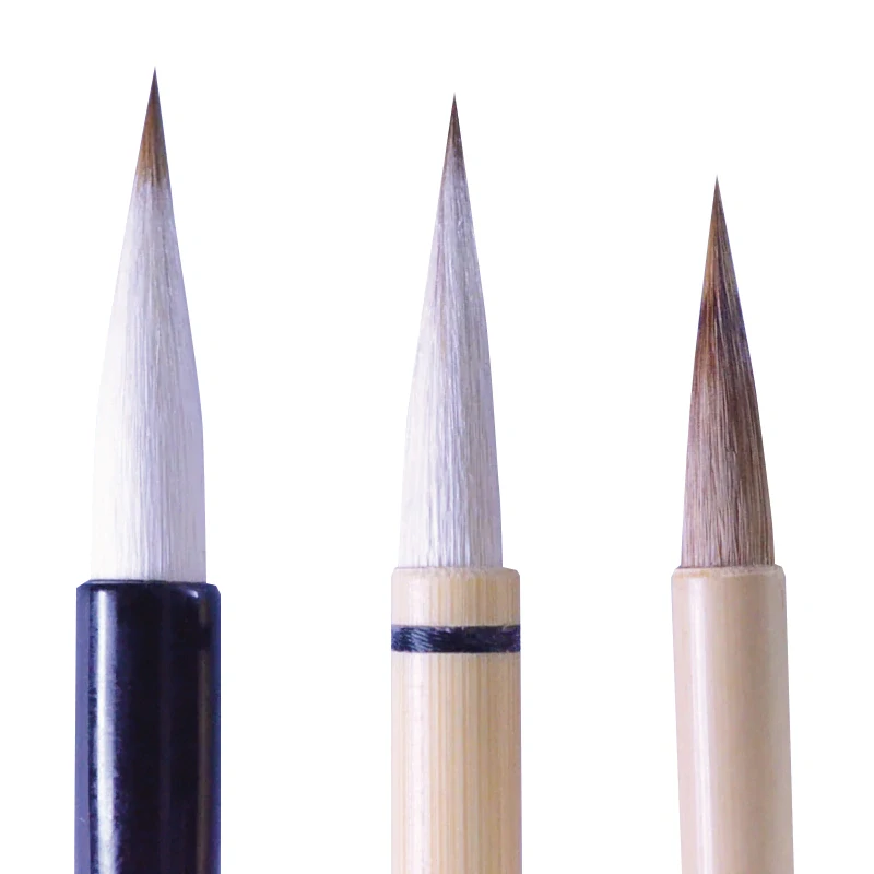 sada štětců na kaligrafii Sazanami