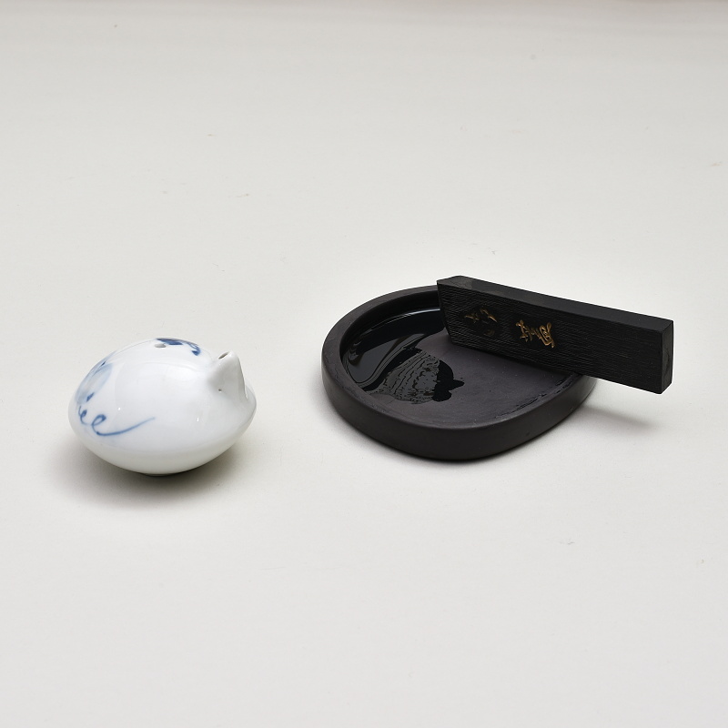 nádobka na vodu (suiteki)