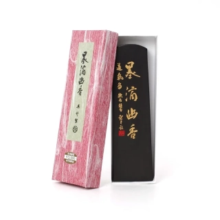 tuš na kaligrafii pevná 